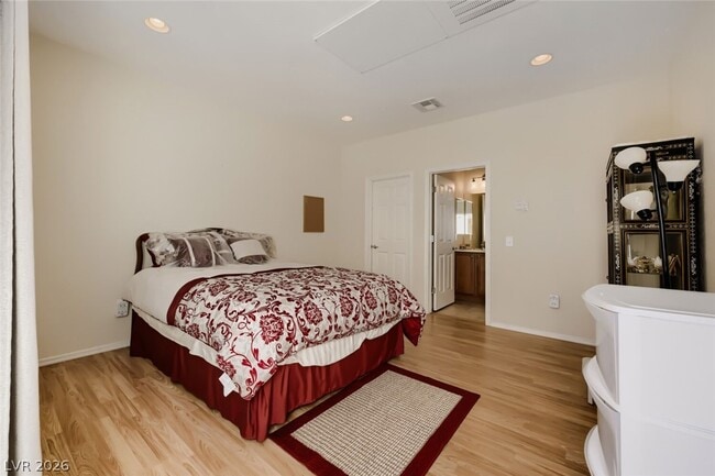 Building Photo - 7536 Chaffinch St