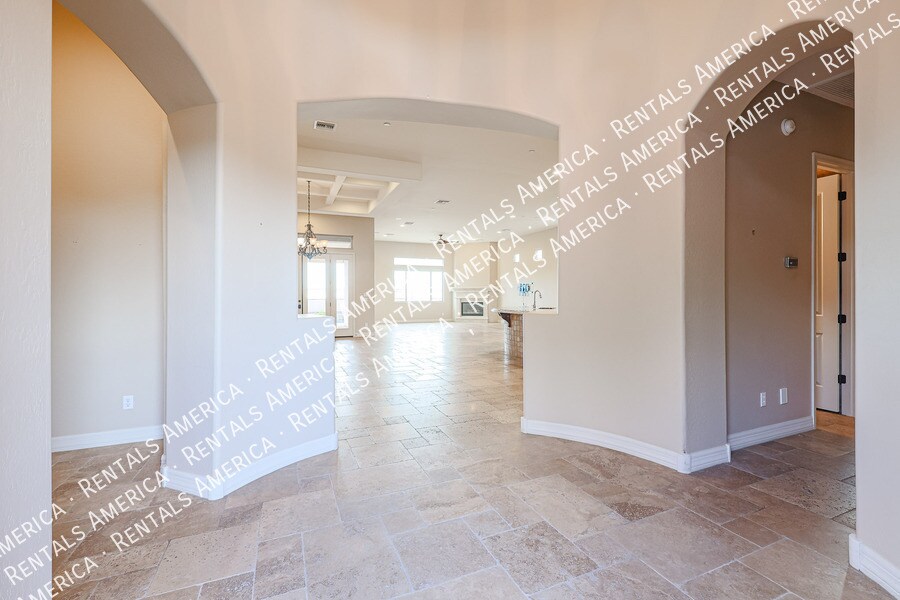 Building Photo - 12439 E Lupine Ave