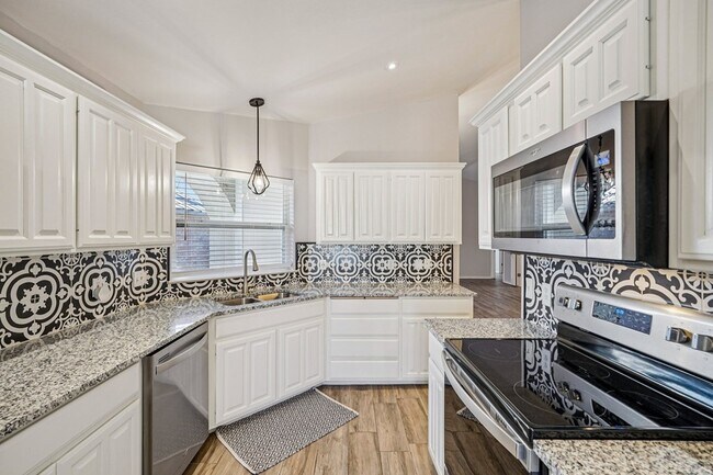 Building Photo - 127 Terrace Ln