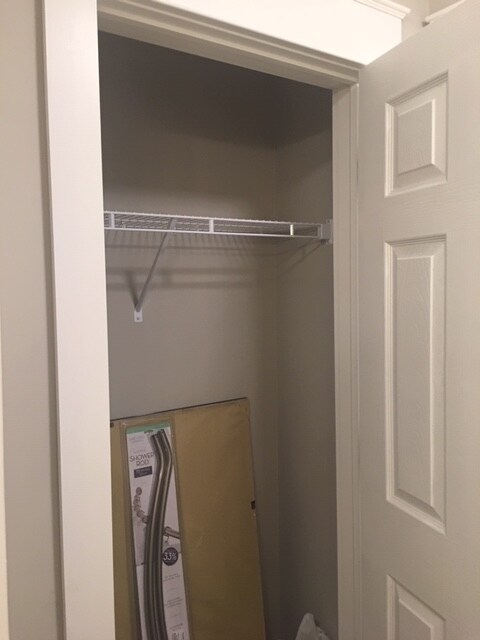 Building Photo - 320 E Main St