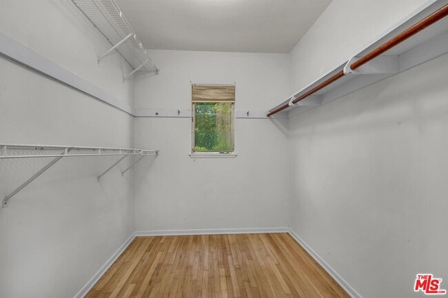 Building Photo - 125 S Saltair Ave