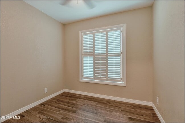 Building Photo - 424 Stonebluff Rd