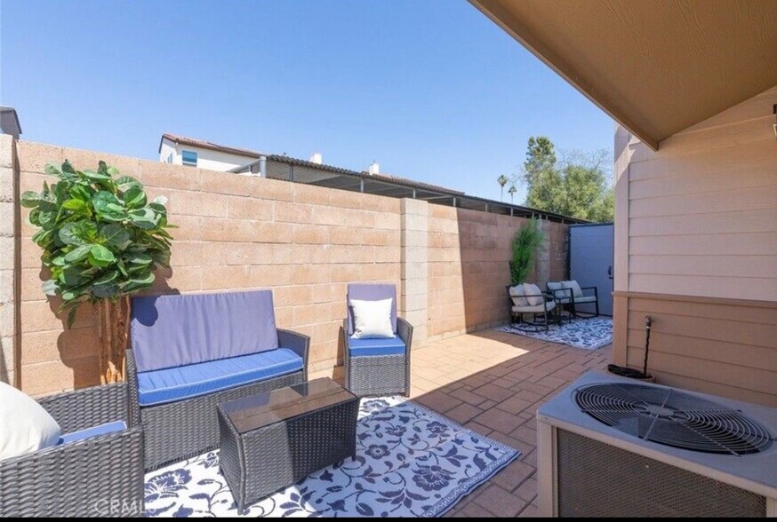 Building Photo - 331 Brotherton Gln