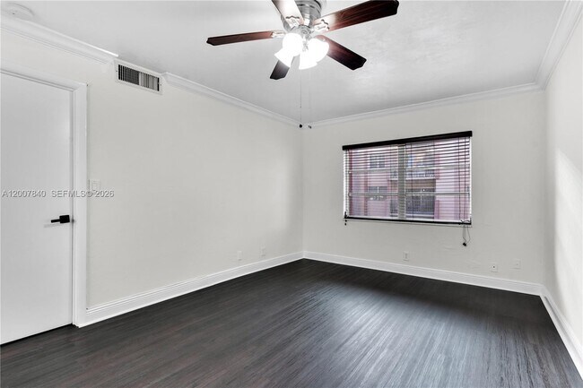 Building Photo - 13715 Kendale Lakes Cir