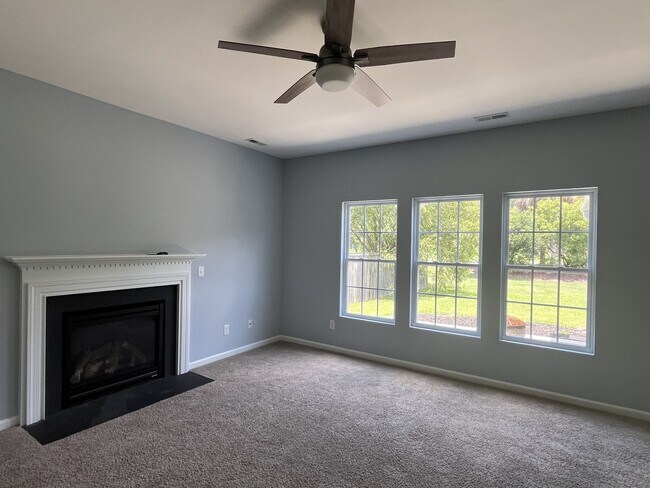 Building Photo - 292 Mayfield Dr