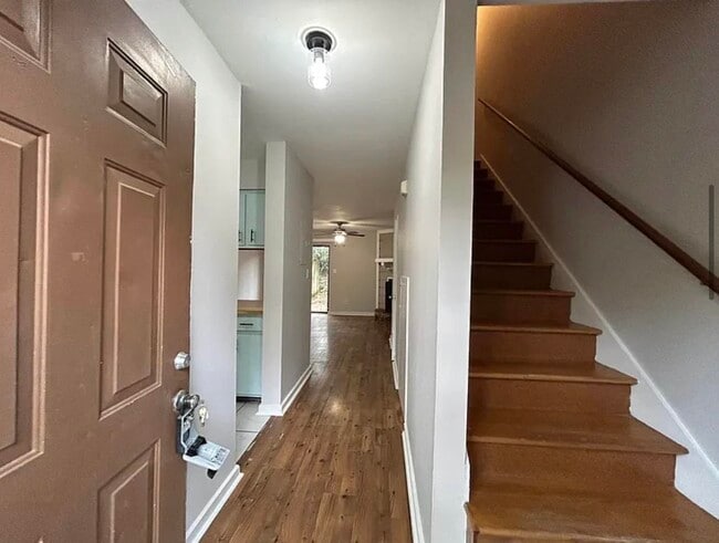 Building Photo - 3234 Nekoma Ln