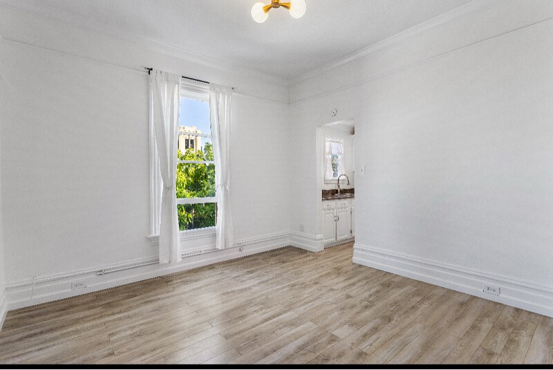Primary Photo - 2257 Central Ave