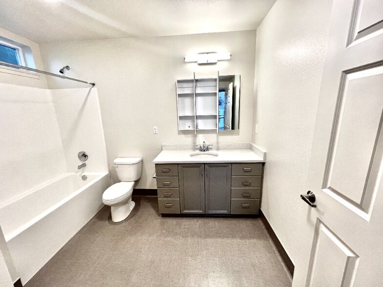 Building Photo - 2330 Yakima Ct