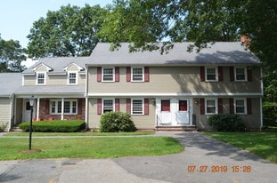 Front - 61 Drummer Rd