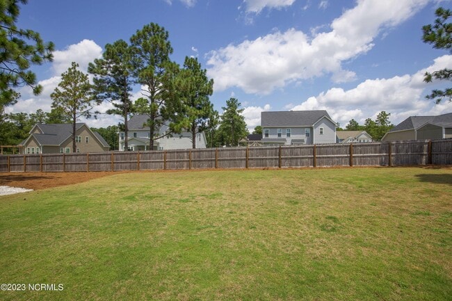 Building Photo - 402 Summer Wind Wy