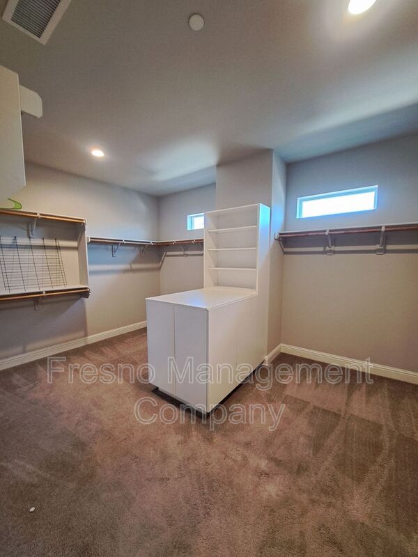 Building Photo - 4266 Sierra Madre Ave