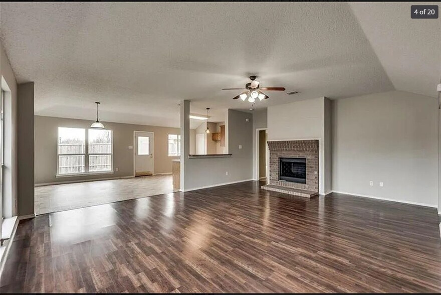 Building Photo - 2800 Shelduck Dr