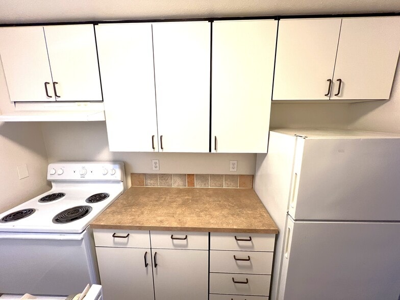 Building Photo - Aladdin Townhomes