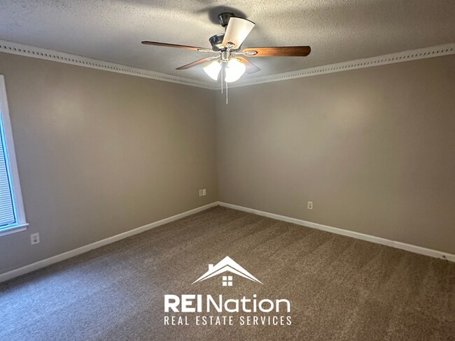 Building Photo - NEWLY RENOVATED! Massive 4BR/2BA Bartlett Stunner | Hardwoods & Fireplace!