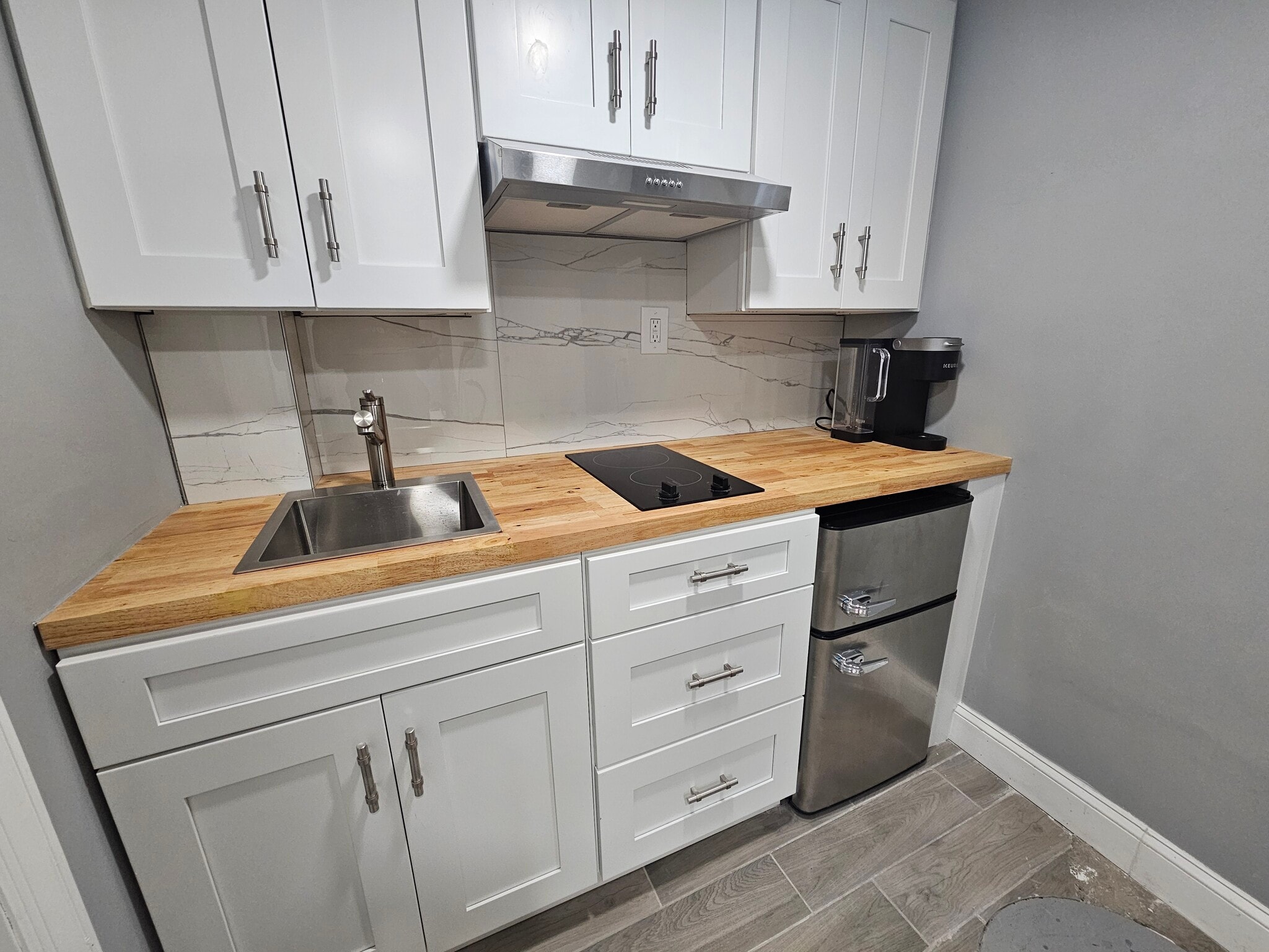 Building Photo - 544 E Milton Ave