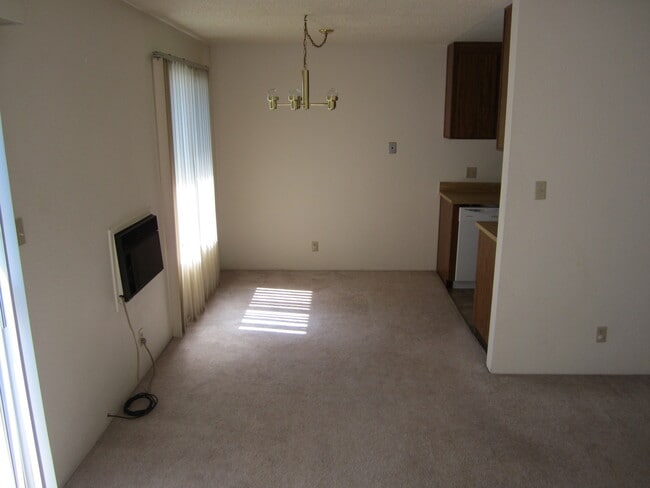 Building Photo - Cute One Bedroom With Swimming Pool, Club ...