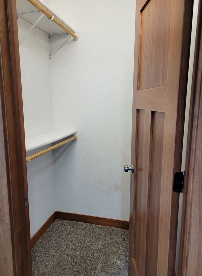 Building Photo - One Level Townhouse