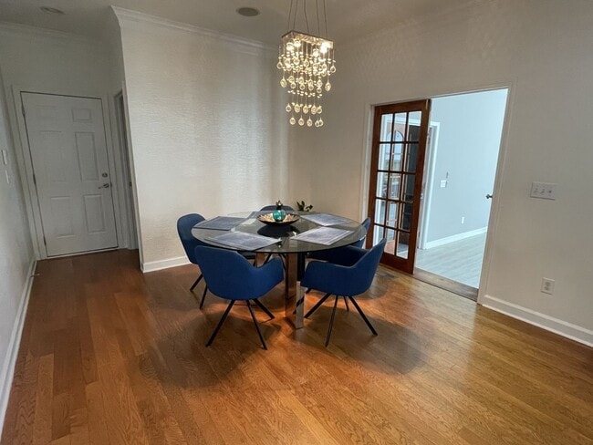 Building Photo - Great, large home in Franklin with home theater room!