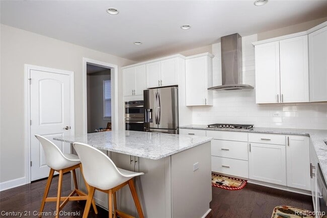 Building Photo - 47749 Fieldstone Dr