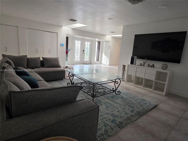 Building Photo - 690 NW 68th Ave