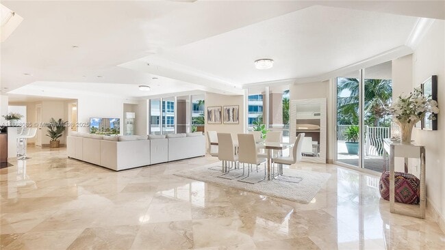 Building Photo - 1460 S Ocean Blvd