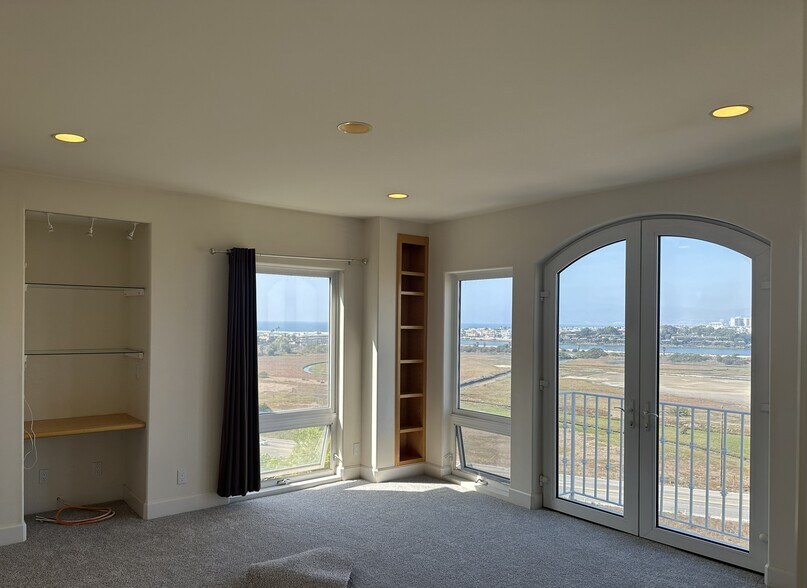 Building Photo - 8120 Billowvista Dr