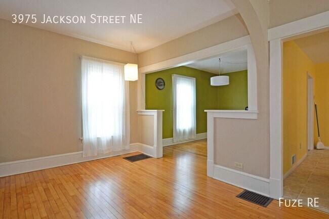 Building Photo - 3975 Jackson St NE