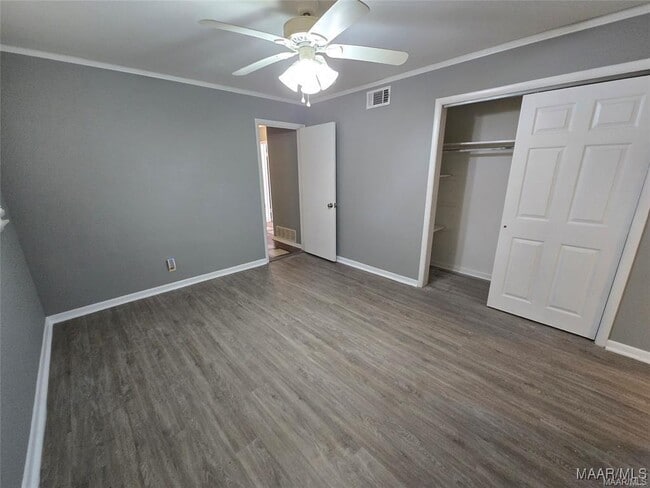 Building Photo - 2786 Crestview Ave