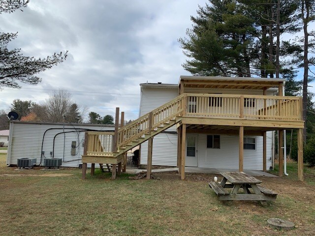 Building Photo - 6230 Radford Rd