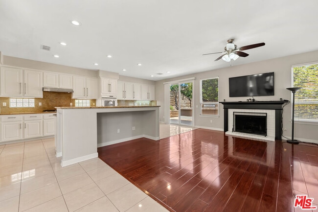 Building Photo - 1385 White Feather Ct