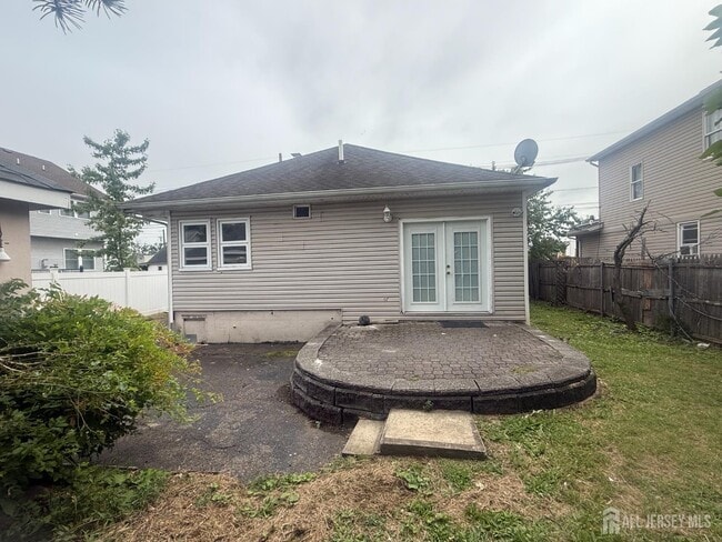 Building Photo - 64 Fiat Ave