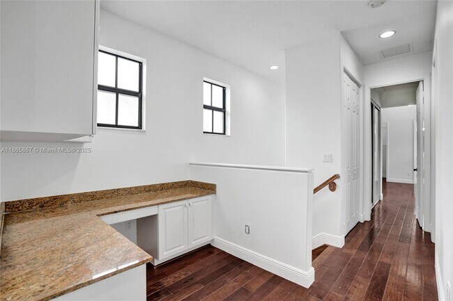 Building Photo - 8387 NW 38th St