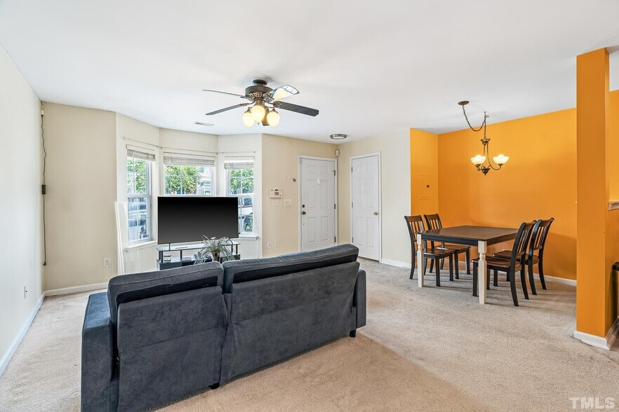 Building Photo - Room in Townhome on Ivory Run Way