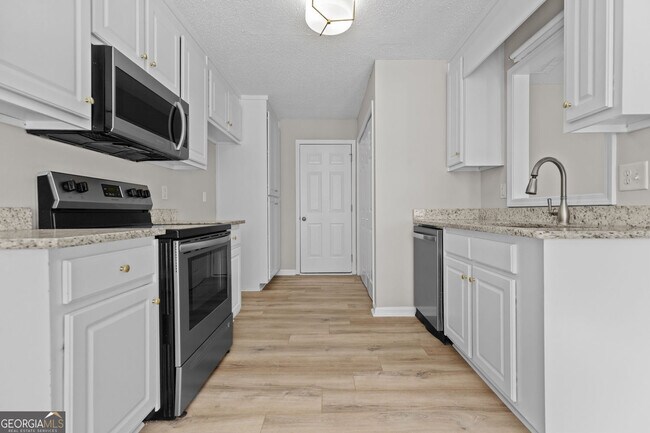 Building Photo - 1587 Brush Creek Dr