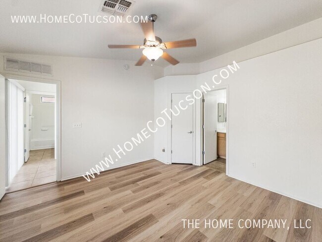 Building Photo - 6039 S Avenida Las Monjas