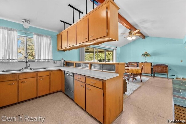 Building Photo - 26444 Doxtator St