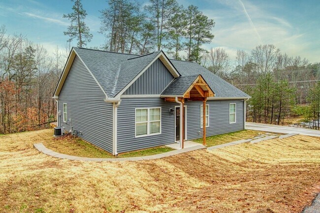 Primary Photo - Craftsman Style Home in Greer