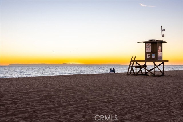 Building Photo - 1412 E Oceanfront