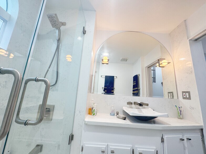 Building Photo - 3512 Pacific Ave