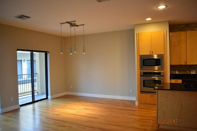 Building Photo - 4338 Spencer St