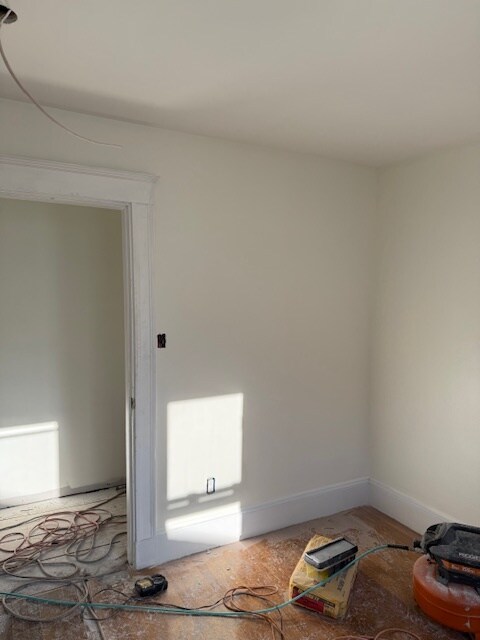 Building Photo - 117 Phillips St