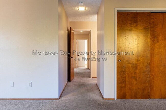 Building Photo - 27045 Meadows Rd