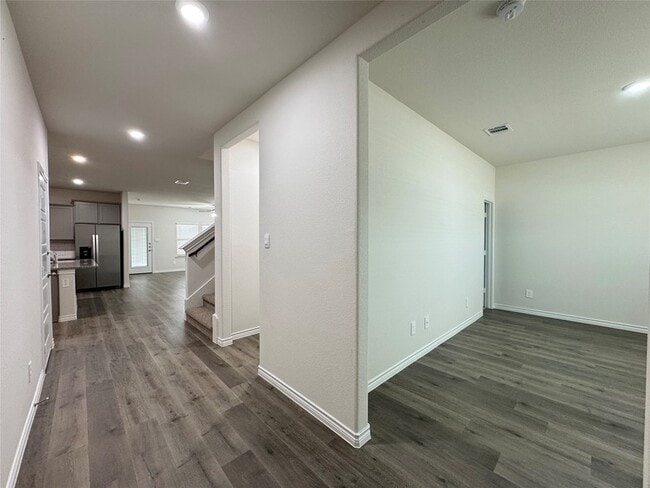 Building Photo - 2901 Bald Eagle Blvd