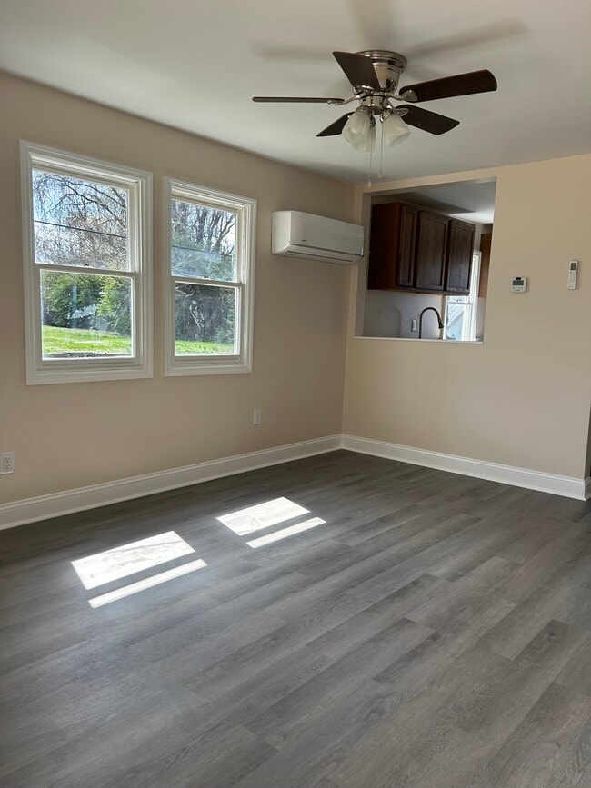 Building Photo - 2913 Brooks Ave