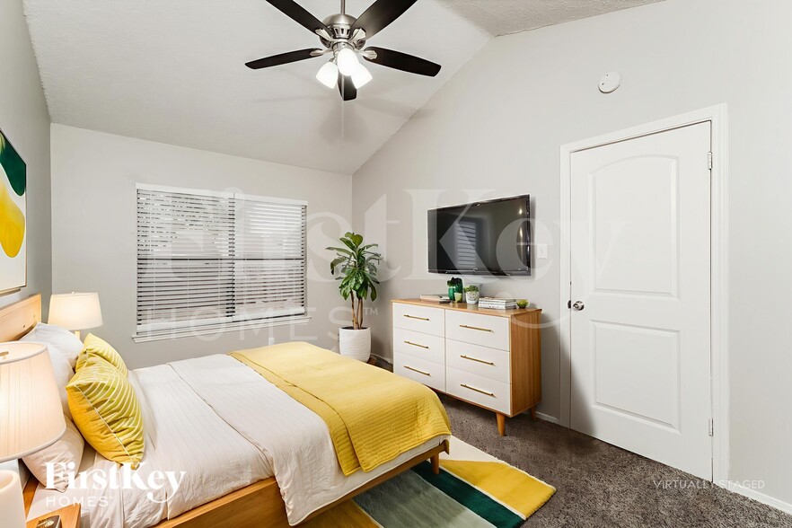 Building Photo - 5934 Burning Sunrise Dr