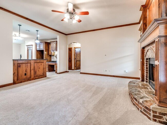 Building Photo - 2121 Mill Creek Way