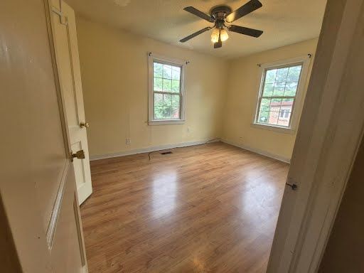 Building Photo - 1712 Pinewood Dr
