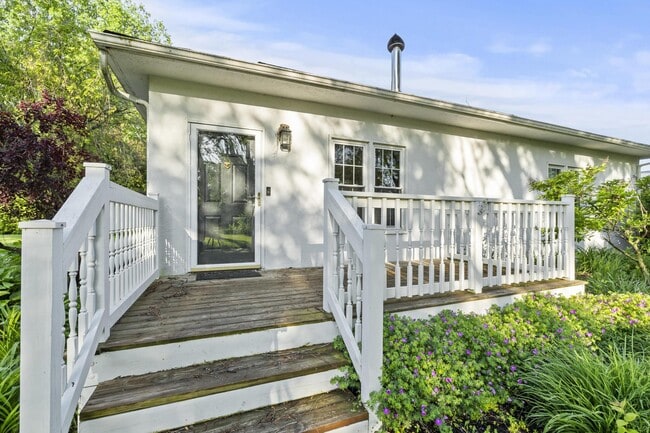 Building Photo - 7711 Hayden Run Rd