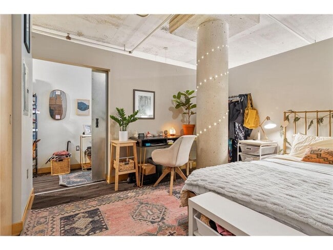 Building Photo - 720 N 4th St