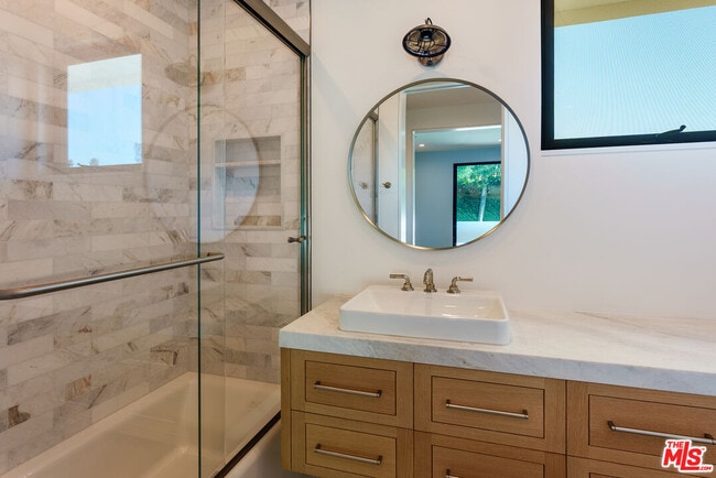 Building Photo - 382 Aderno Way